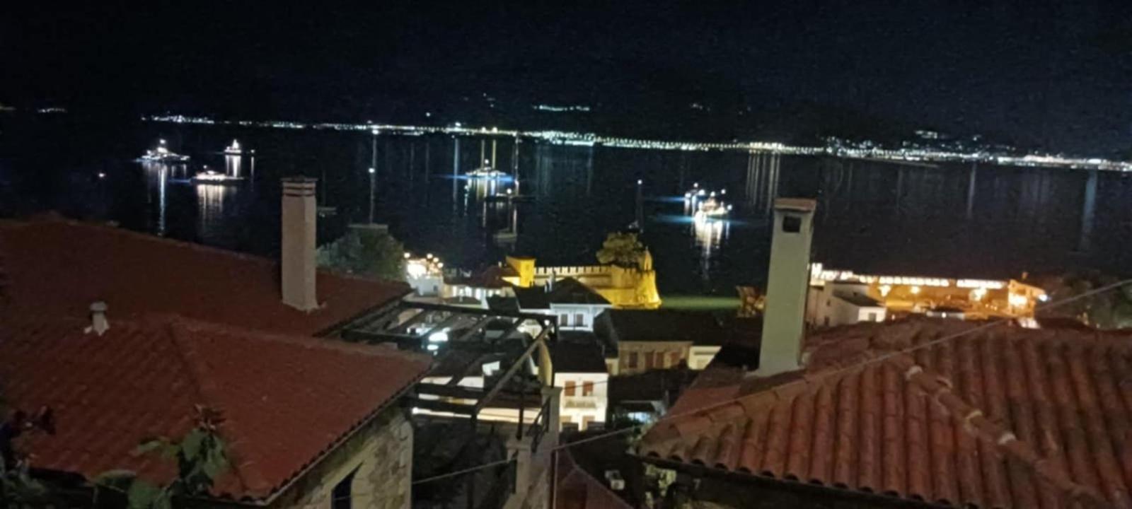 Stone Clock'S House Apartment Nafpaktos Екстериор снимка